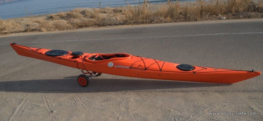 Venture Kayaks Jura - легко управляемый каяк для туризма и катания на волнах